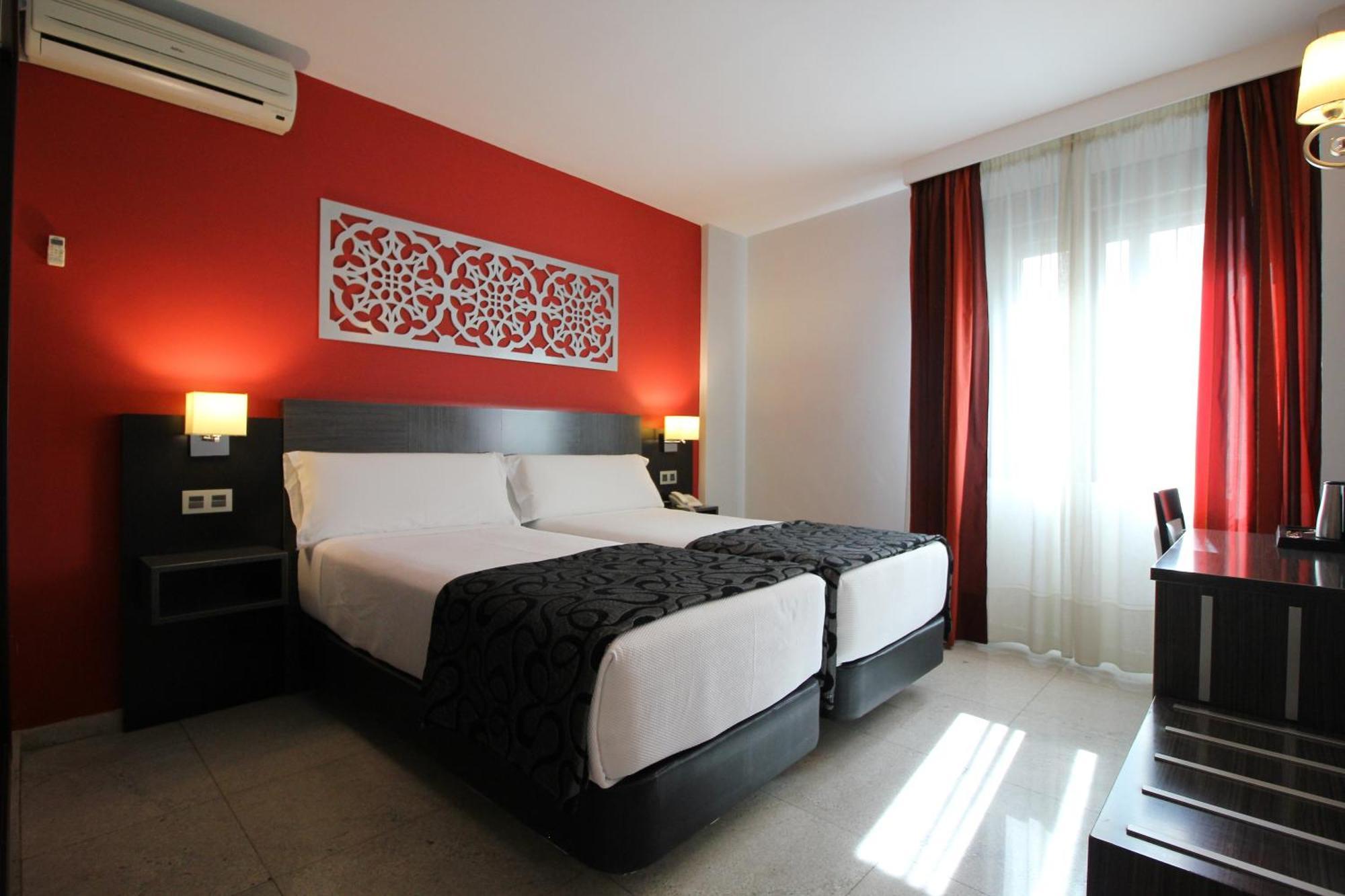 Hotel Venecia Севиля Екстериор снимка
