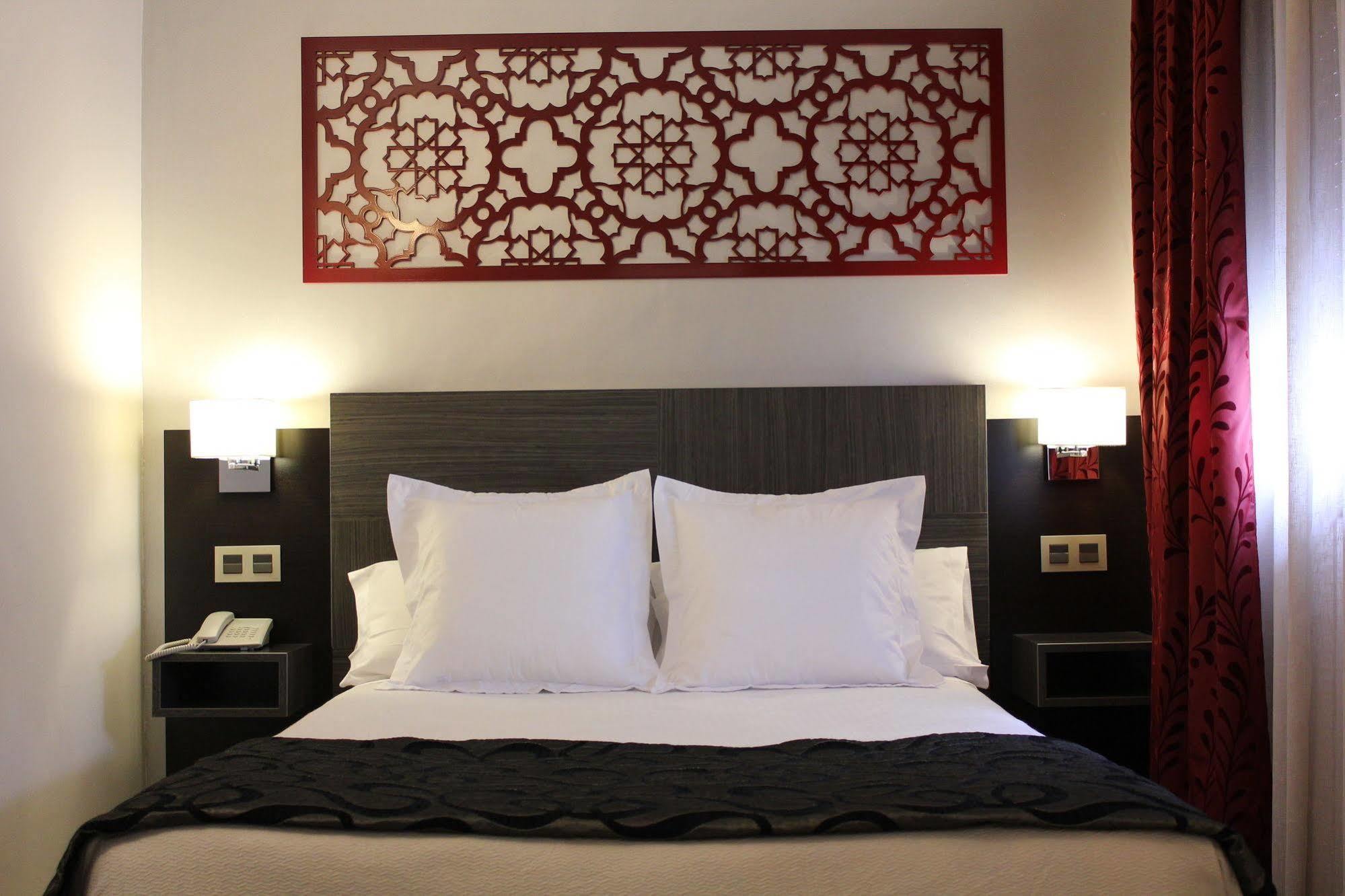 Hotel Venecia Севиля Екстериор снимка